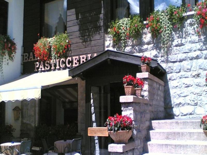 Gh Hotel Monzoni Pozza di Fassa Eksteriør bilde