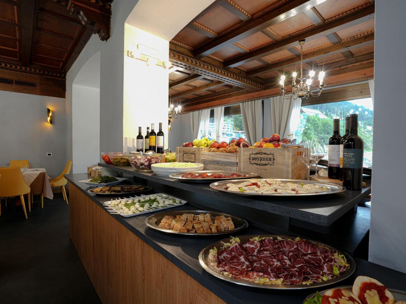 Gh Hotel Monzoni Pozza di Fassa Eksteriør bilde