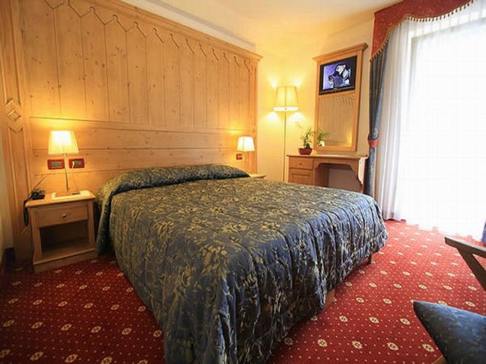 Gh Hotel Monzoni Pozza di Fassa Eksteriør bilde