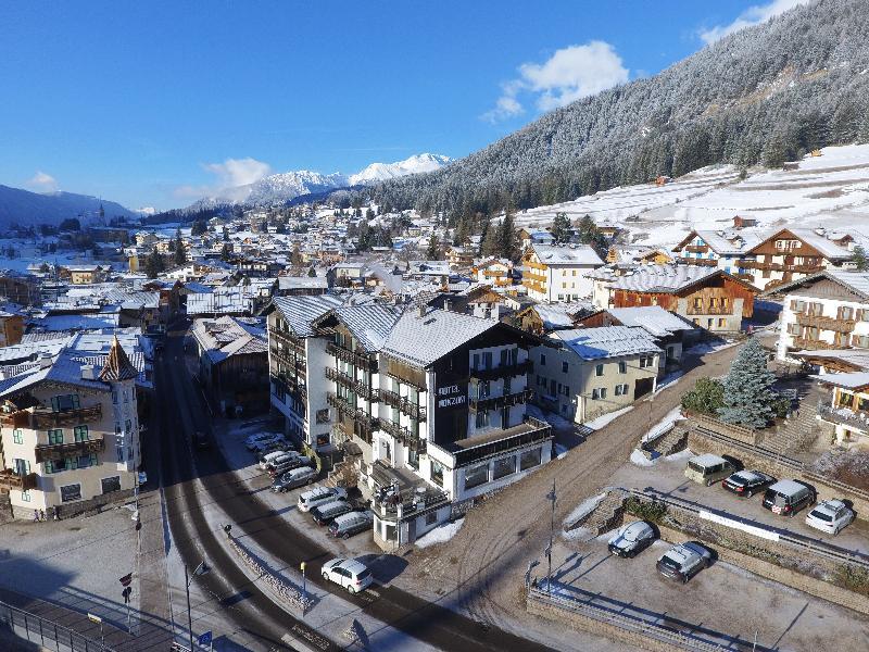 Gh Hotel Monzoni Pozza di Fassa Eksteriør bilde